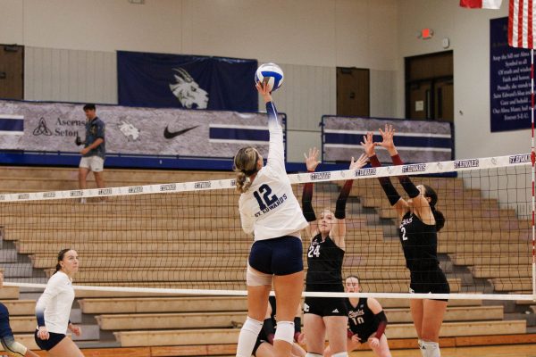 Redshirt junior right side Addy Badley led the Hilltoppers with a career-high 26 kills, to go along with three block assists. She is tied for third on the team with 103 kills this season.