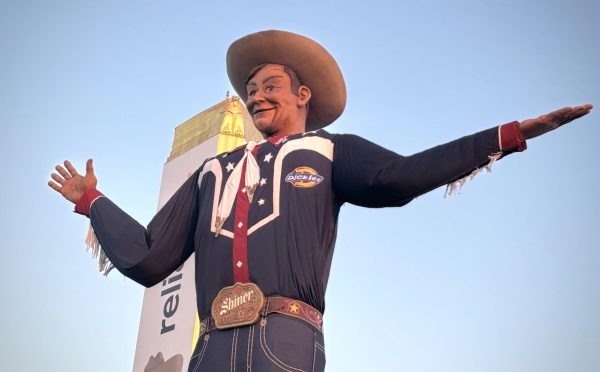 The Texas State Fair gave students the opportunity to experience the iconic symbols that pay homage to the Lone Star State. The fair’s mascot, the enormous Big Tex, greeted the students as they made their way through the fair.