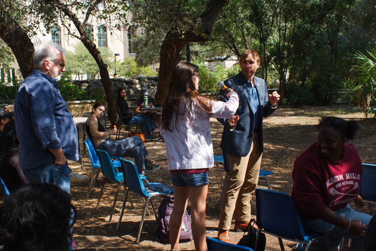 At the event, students, faculty and other attendees were encouraged to ask Wehle questions they have about democracy, politics and American government. Like other Kozmetsky events, those asking questions are incentivized with free gifts as well as the opportunity to talk to subject experts. 