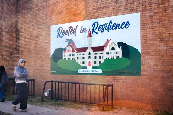 The 140th anniversary of the University was honored with a commemorative vinyl mural designed by current senior Andrew Moncada, ‘25. The mural contains references to the various weather incidents that have occurred in the history of the University: mainly, the 1903 fire which destroyed Main Building and the 2021 winter storm. 